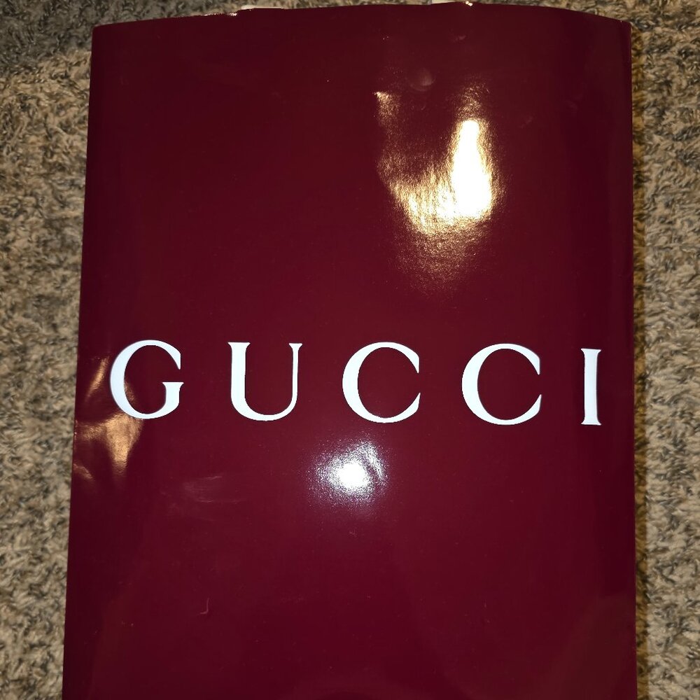 Gucci shopping bag